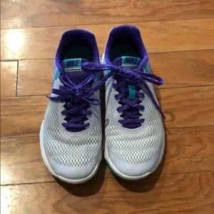 Women’s Nike Flex Experience RN5 sneakers